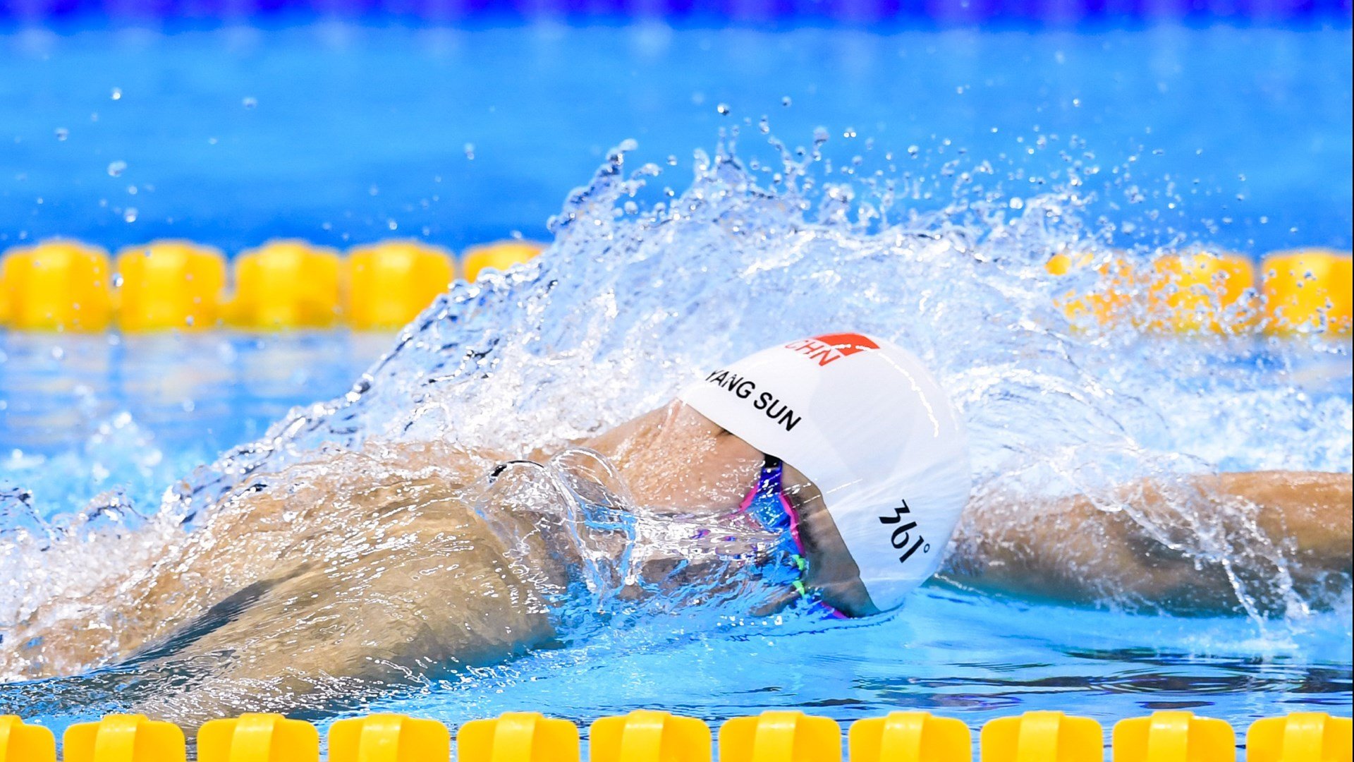 中国女篮多点开花 攻防平衡，中国女篮真棒